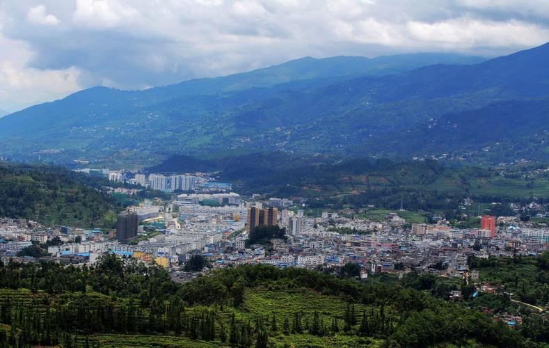 云南省临沧市凤庆县疫情解封最新消息(云南省临沧市凤庆县卫星地图)