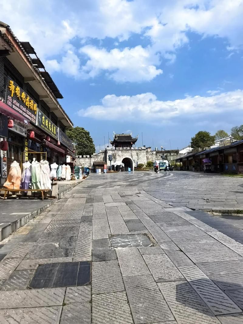 【贵州贵阳花溪区今冬新增境外输入30例,贵州贵阳花溪今天新闻】
