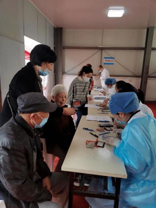  西区街道今日无新增核酸阳性:西区街道新冠疫苗接种点