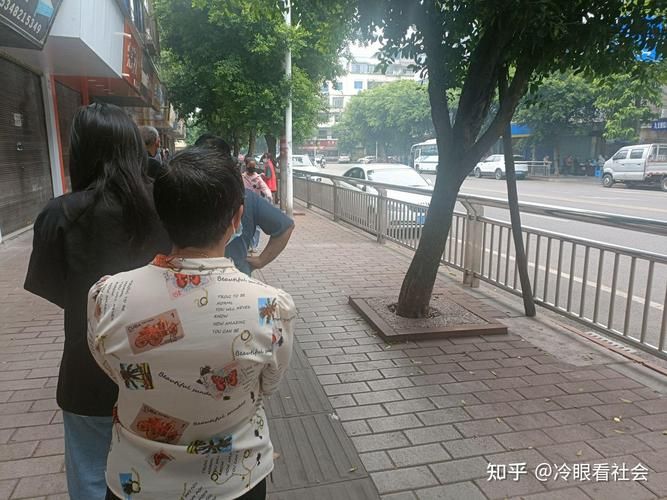 包含贵州省贵阳市白云区新增16例无症状感染者，从涉9省抵甘肃金昌金川区的词条