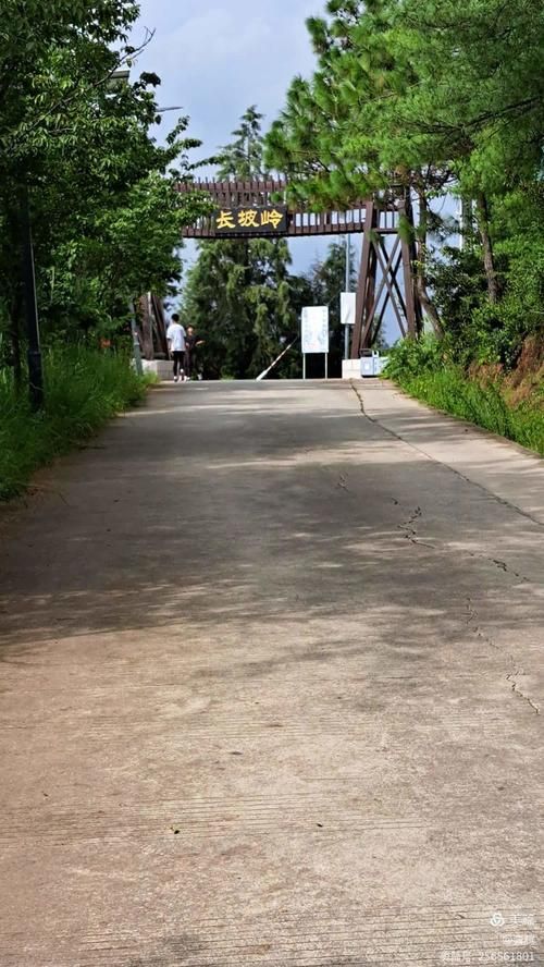 【发现1名密接者!云南省曲靖市马龙区,曲靖马龙区今天多大】