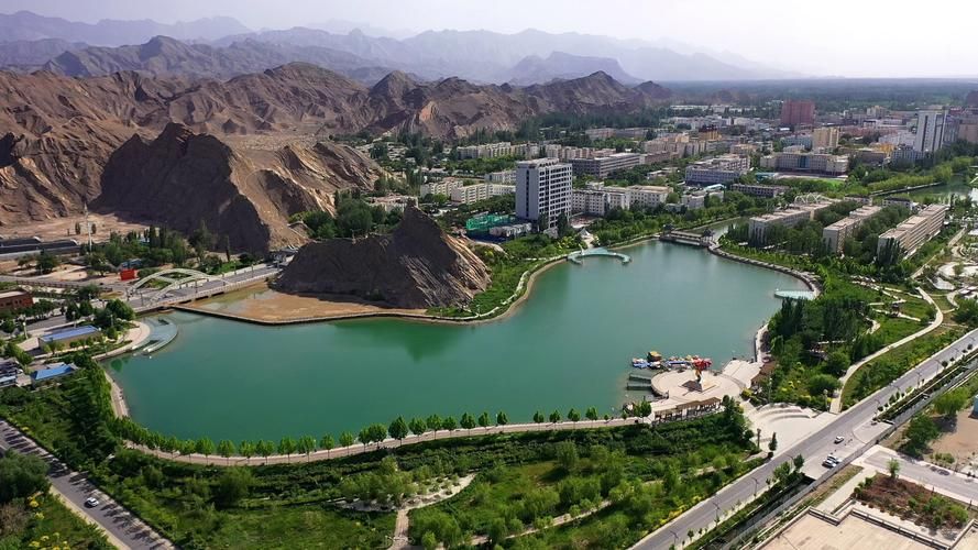 新疆维吾尔自治区阿克苏地区乌什县疫情防控中风险地区/新疆乌什县乌什镇