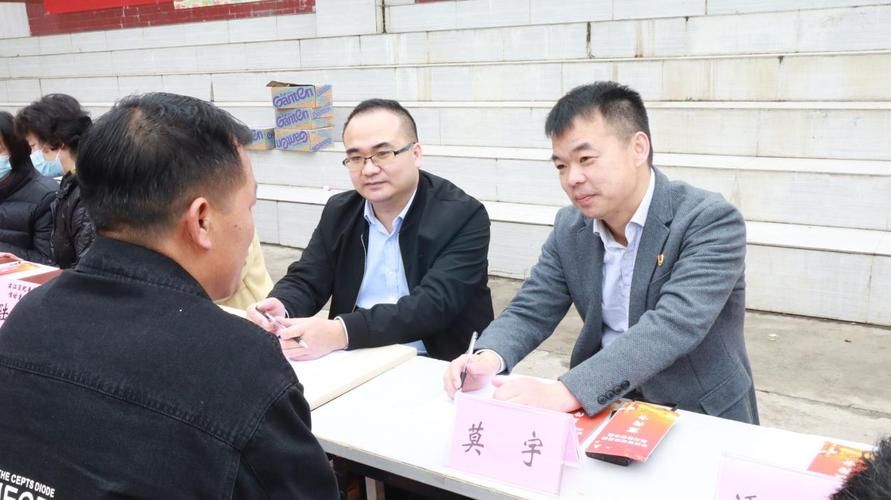 发现广西壮族自治区百色市右江区1名密接者!(广西百色市右江区退役军人安置公示)