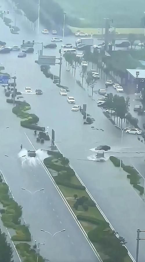 疫情视频最新江苏泰州海陵区(泰州海陵区今天有雨吗)