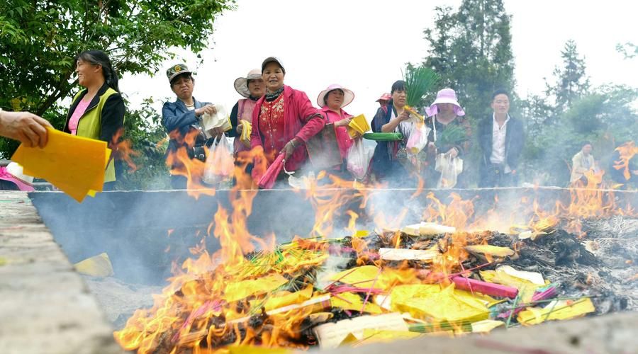 【专家:四川眉山东坡区每年或现多个感染高峰,四川眉山东坡区设立中元节集中祭祀】