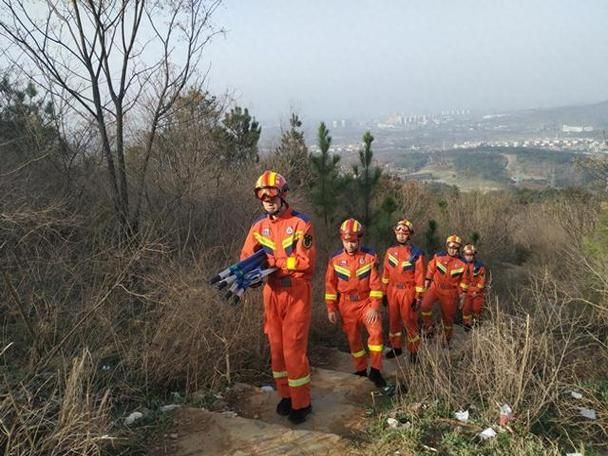  湖北襄阳管控区区死亡病例详情:湖北襄阳消防员涉水营救6名群众