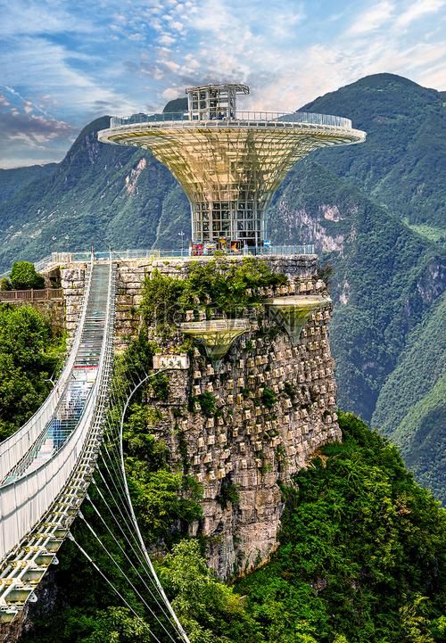 专家:湖北恩施土家族苗族自治州巴东县每年或现多个感染高峰/湖北恩施巴东县是地震带吗