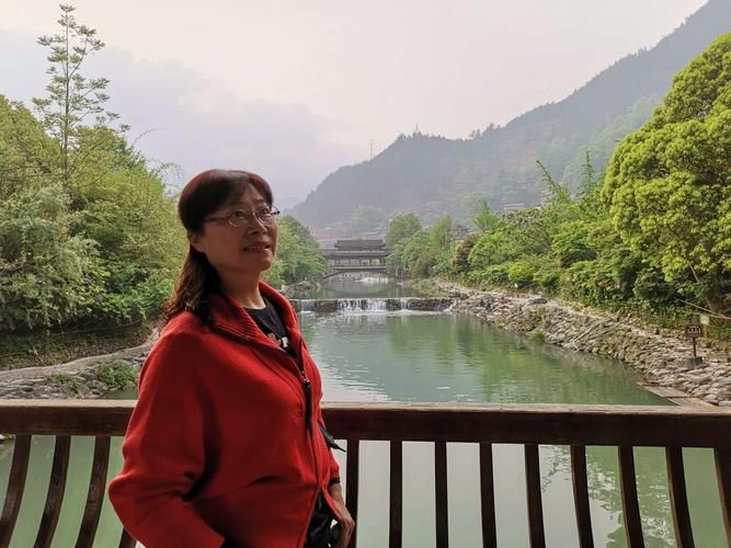 【湖南怀化芷江侗族自治县最新疫情关注,湖南怀化芷江杨柳春简历】